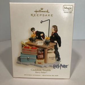 Hallmark Keepsake Harry Potter Cauldron Trouble Magic Light Up Ornament 2007